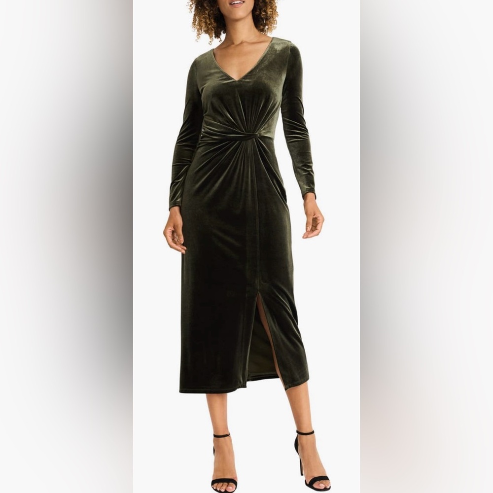 NWT/Maggy London Long Sleeve Velvet Dress/Midi/Size 12